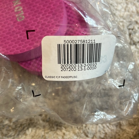 NWT Old Navy Flip Flops - Picture 7 of 7